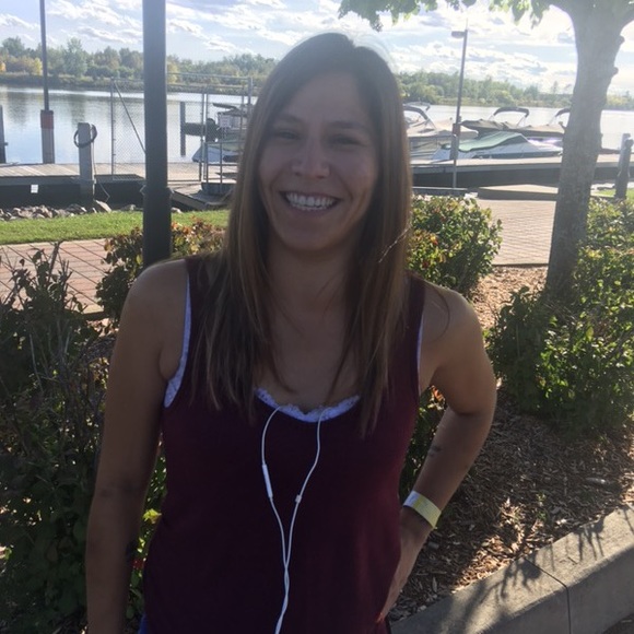 Meet your Posher, Ashley - Picture 3 of 3